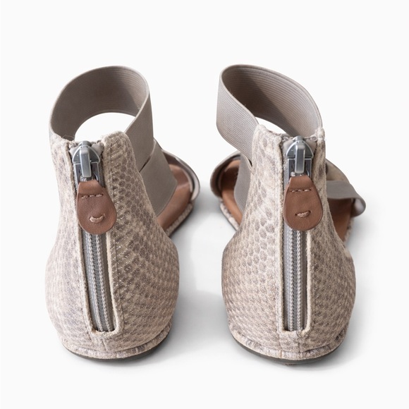 Gentle Souls Kenneth Cole Break Elastic Sandals 8.5M Gladiator Comfort NWOT - Picture 4 of 4